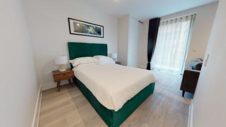 1 bedroom Studio flat to let in The Furlong