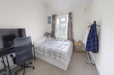 4 bedroom Terraced House to let in Brading Road, Brighton, BN2