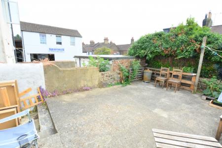 4 bedroom Terraced House to let in Brading Road, Brighton, BN2