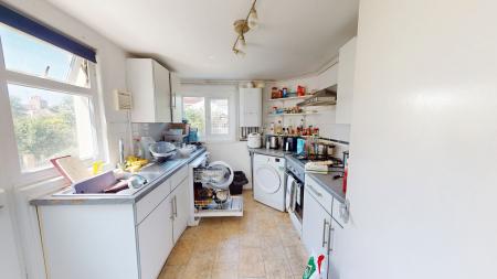 6 bedroom Terraced House to let in Elm Grove, Brighton, BN2