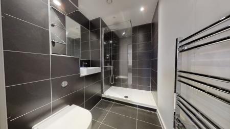 2 bedroom Apartment to let in Fleet Street