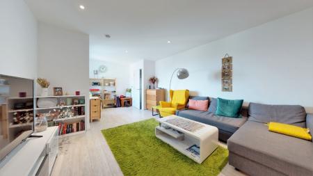 2 bedroom Flat to let in Fleet Street