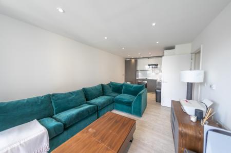 2 bedroom Flat to let in Fleet Street, City Centre, Brighton, BN1