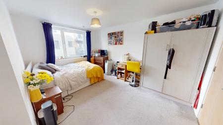 2 bedroom Flat to let in Fleet street