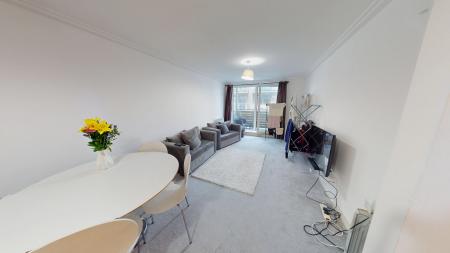 2 bedroom Flat to let in Fleet street