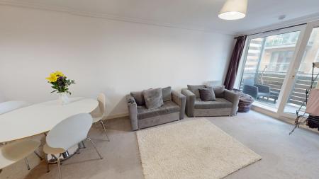 2 bedroom Flat to let in Fleet street