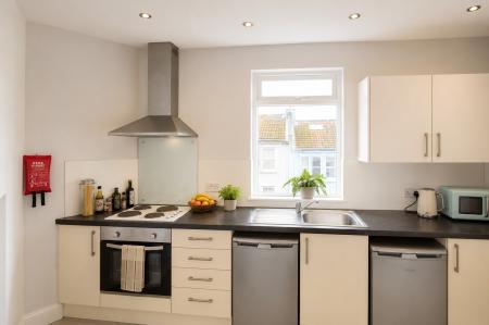 7 bedroom End of terrace house to let in Franklin Road, Brighton, BN2
