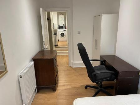 1 bedroom Flat share to let in Lansdowne Road, Brighton, BN3