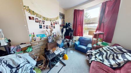 4 bedroom Terraced House to let in Lewes Road