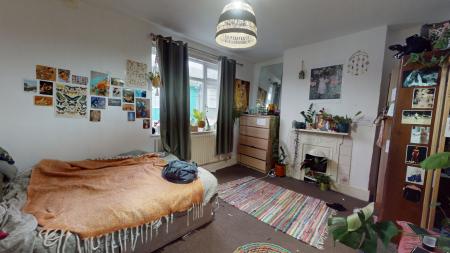 4 bedroom Terraced House to let in Lincoln Street