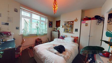 4 bedroom Terraced House to let in Lincoln Street