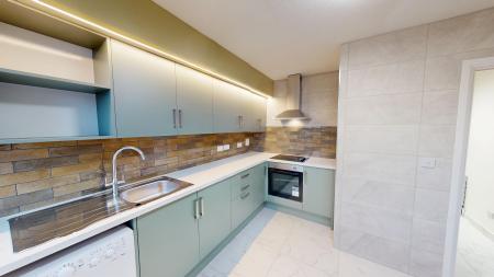 2 bedroom Flat to let in London Road, Brighton, BN1