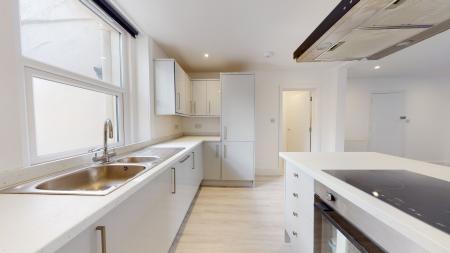 3 bedroom Ground floor maisonette to let in Lower Market street, Hove, BN3