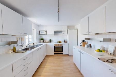 2 bedroom Flat to let in Marine Parade, Brighton, BN2