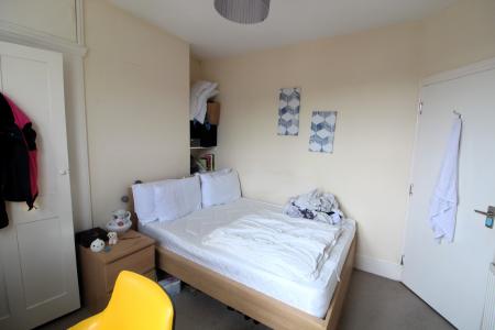 4 bedroom Terraced House to let in Milner Road