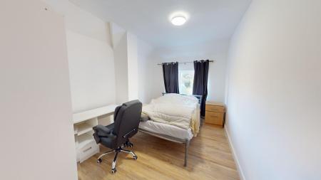 5 bedroom Semi-detached house to let in Moulsecoomb Way, Moulsecoomb, Brighton, BN2