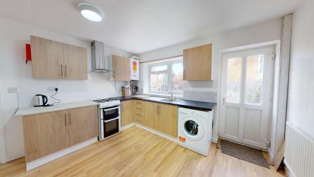 5 bedroom Semi-detached house to let in Moulsecoomb Way, Moulsecoomb, Brighton, BN2