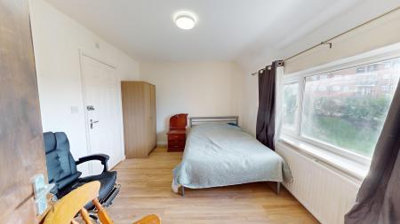 5 bedroom Semi-detached house to let in Moulsecoomb Way, Moulsecoomb, Brighton, BN2