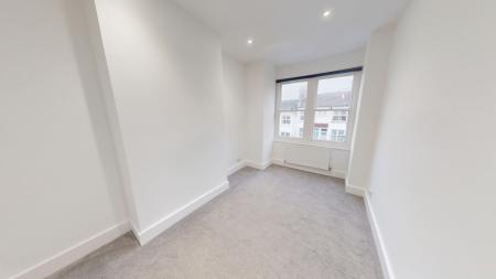 2 bedroom Flat to let in Sandown Road, Brighton, BN2