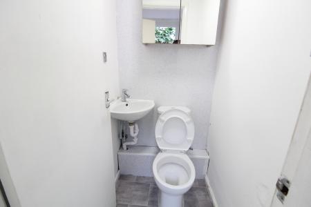 4 bedroom Semi-detached house to let in Southover Street, Brighton, BN2