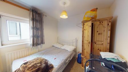 5 bedroom Terraced House to let in Viaduct Road