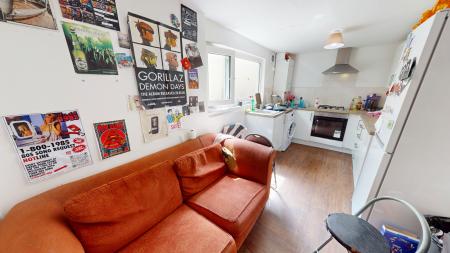 5 bedroom Terraced House to let in Viaduct Road