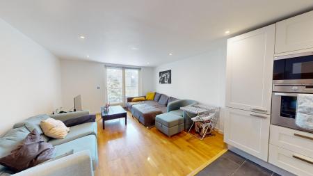 2 bedroom Flat to let in West Street