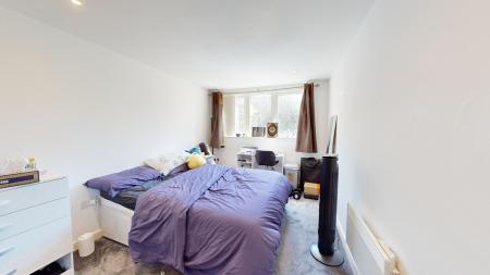 2 bedroom Flat to let in West Street