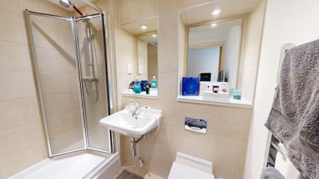 2 bedroom Flat to let in West Street