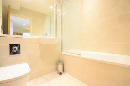 2 bedroom Apartment to let in Western Road