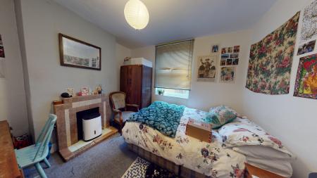 5 bedroom Terraced House to let in Campbell Road