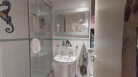 3 bedroom Apartment to let in Regent Street