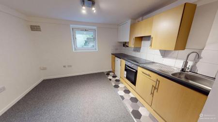 1 bedroom Studio flat to let in Lewes Road, Brighton, BN2