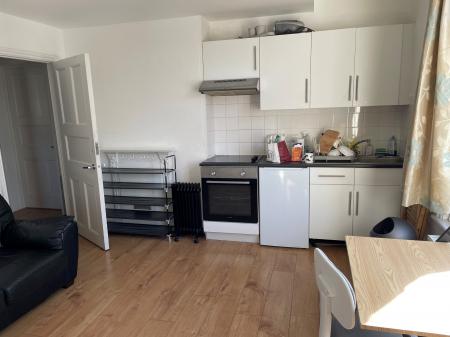 1 bedroom Flat to let in Lansdowne Road, Brighton, BN3