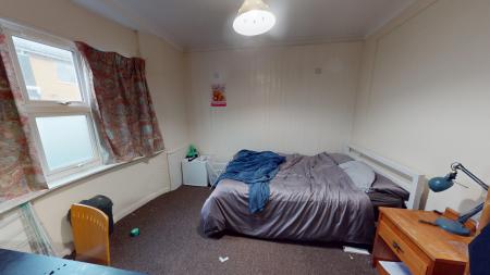 5 bedroom Detached house to let in Edinburgh Road, Brighton, BN2