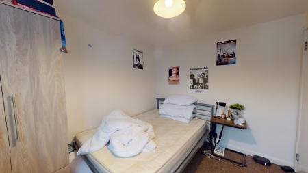 5 bedroom Detached house to let in Edinburgh Road, Brighton, BN2