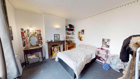 6 bedroom Terraced House to let in Upper North Street