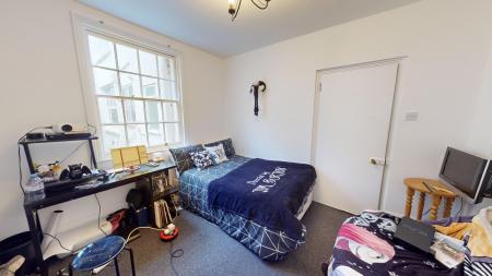 6 bedroom Terraced House to let in Upper North Street