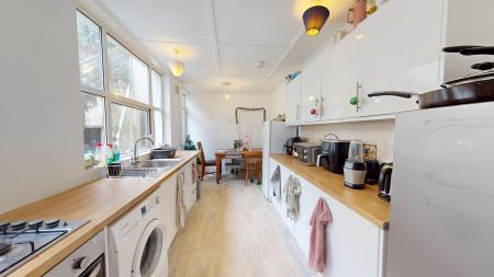 6 bedroom Terraced House to let in Upper North Street