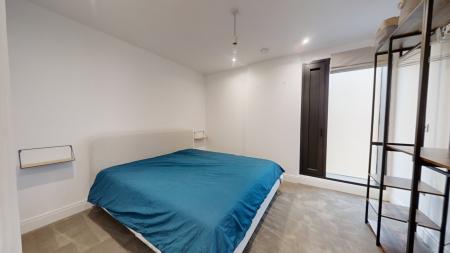 1 bedroom Flat to let in Gloucester Place