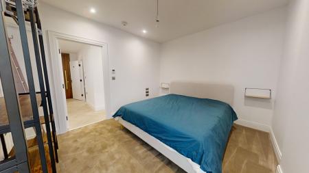 1 bedroom Flat to let in Gloucester Place