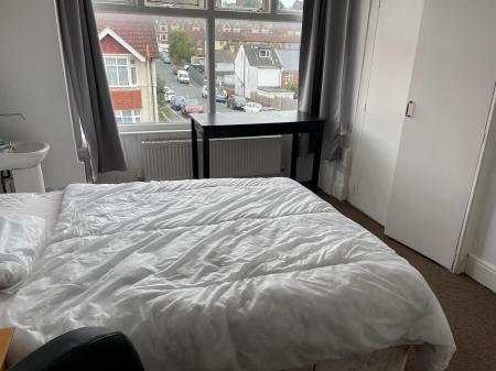 8 bedroom Semi-detached house to let in Hollingdean Terrace, Brighton, BN1