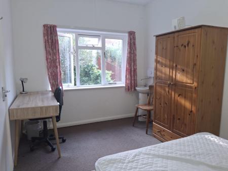 8 bedroom Semi-detached house to let in Hollingdean Terrace, Brighton, BN1