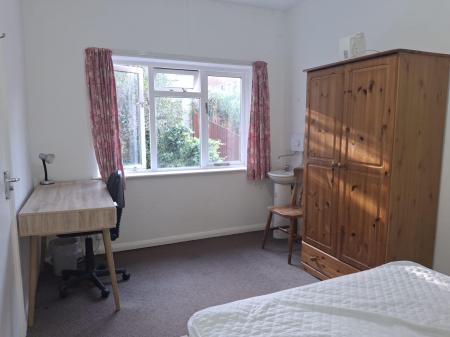 8 bedroom Semi-detached house to let in Hollingdean Terrace, Brighton, BN1