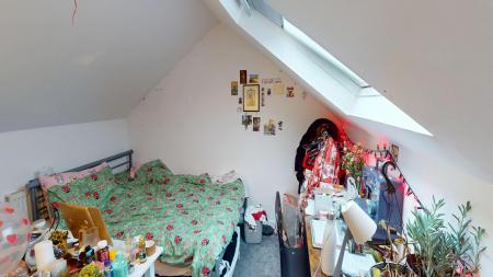 4 bedroom Maisonette to let in Lewes Road