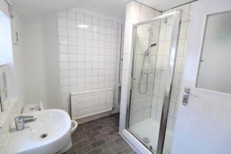 4 bedroom Maisonette to let in Lewes Road