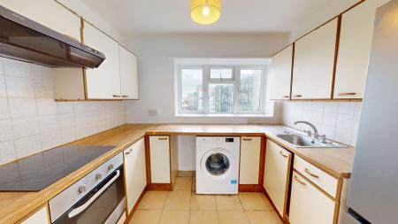 1 bedroom Flat for sale in Kingsway, Hove, BN3