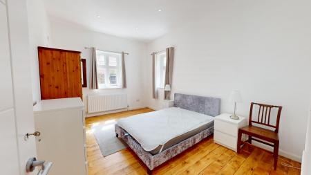 2 bedroom Flat to let in Lansdowne Road, Hove, BN3