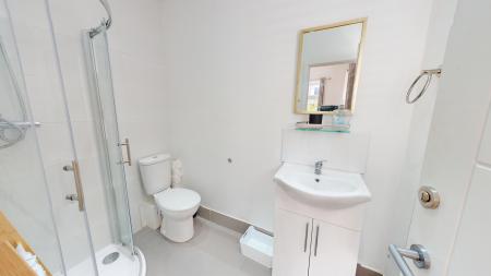 2 bedroom Flat to let in Lansdowne Road, Hove, BN3