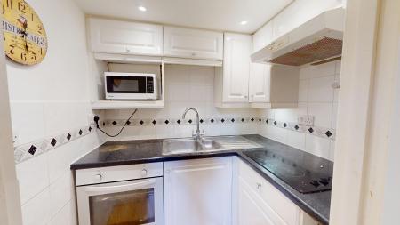 1 bedroom Flat to let in First Avenue, Hove, BN3
